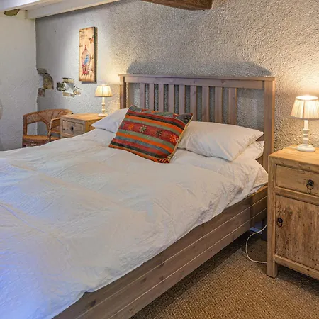 Awesome In Lohitzun-Oyhercq