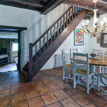 Gorgeous In With Kitchen Holiday home