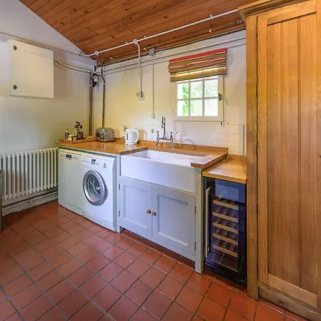 Holiday home Gorgeous In With Kitchen Lohitzun-Oyhercq